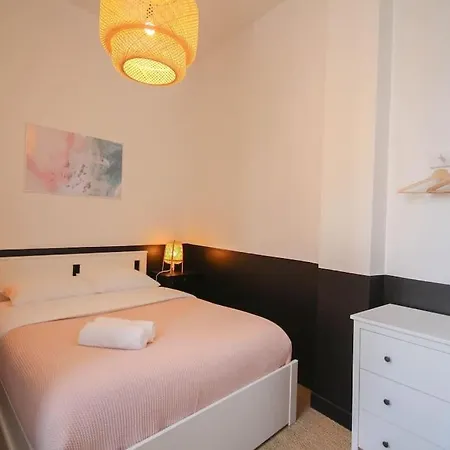 Centre - Beautiful With Character Appartement *
