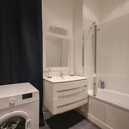 Centre - Beautiful With Character Appartement *